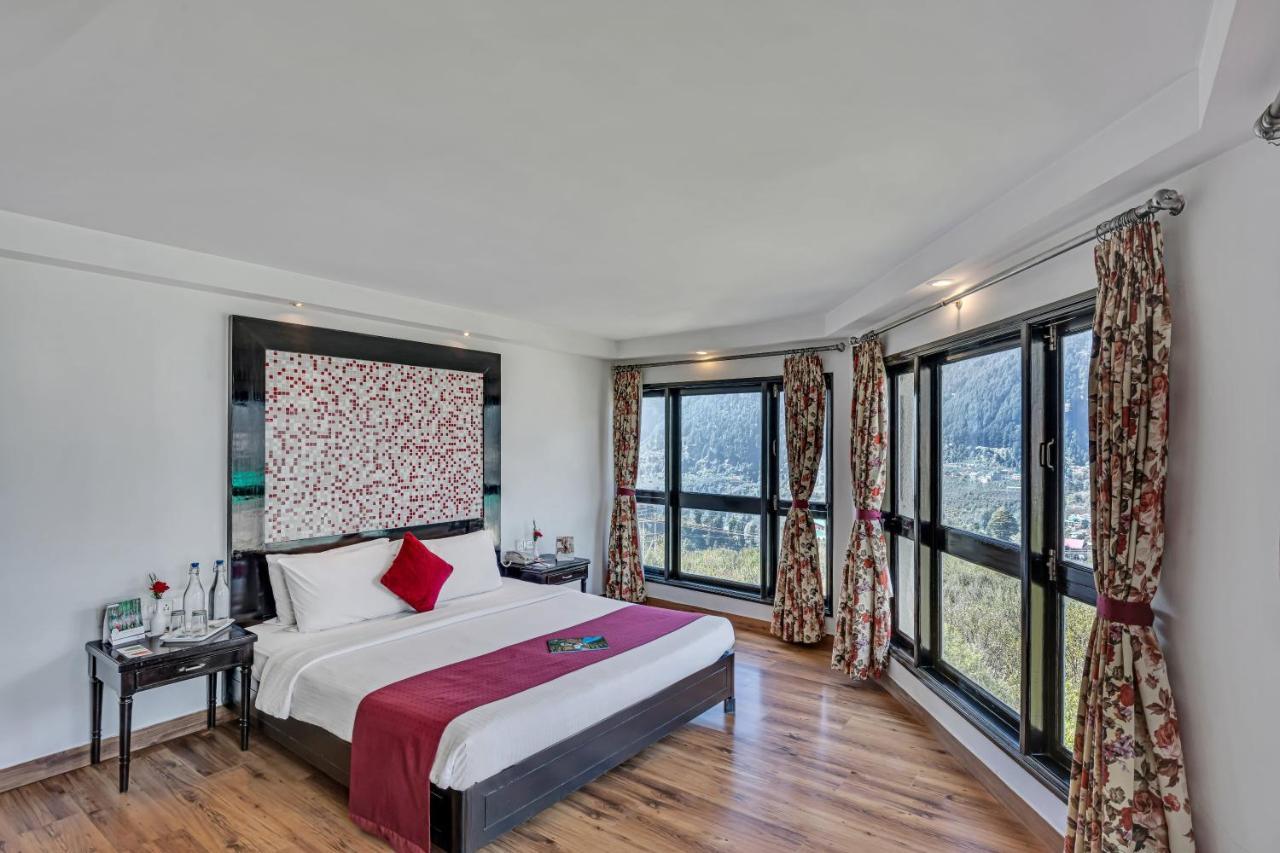 Club Mahindra Snow Peaks Manali Hotel Bagian luar foto