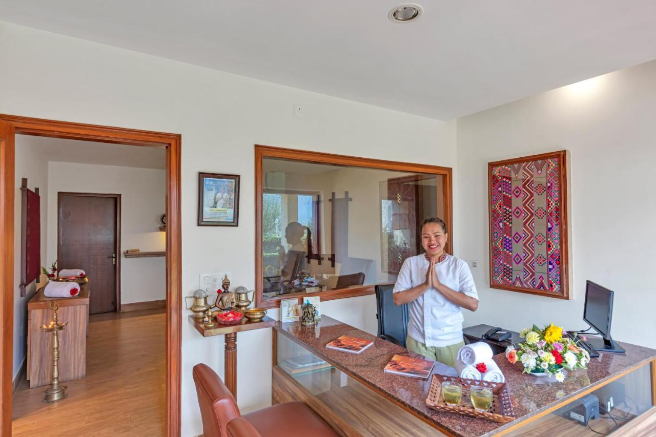 Club Mahindra Snow Peaks Manali Hotel Bagian luar foto