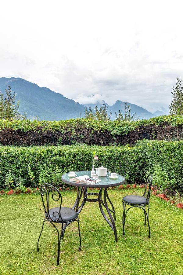 Club Mahindra Snow Peaks Manali Hotel Bagian luar foto